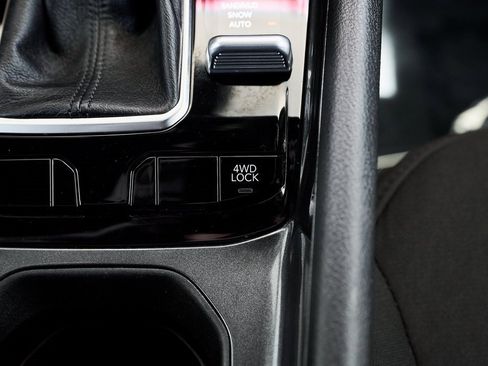 Used 2023 Jeep Compass Sport image 44