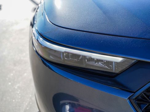 Used 2023 Honda Accord EX image 11