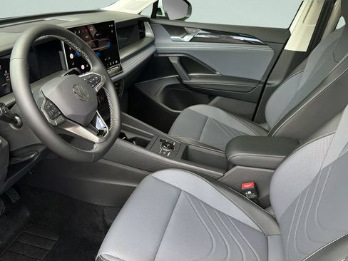 New 2026 Volkswagen Tiguan SE AWD/4WD image 31