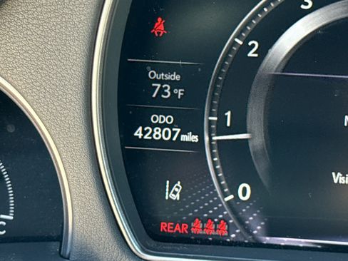 Used 2023 Lexus LS 500 w/ Interior Upgrade Package RWD image 6