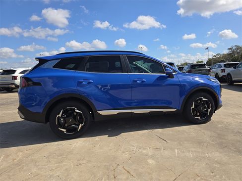 New 2026 Kia Sportage EX image 9