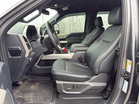 Used 2022 Ford F250 Lariat w/ Tremor Off-Road Package image 13