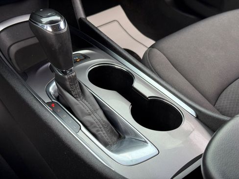 Used 2019 Chevrolet Malibu LT w/ Driver Confidence Package II image 17