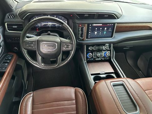 Used 2024 GMC Yukon Denali Ultimate AWD/4WD image 16