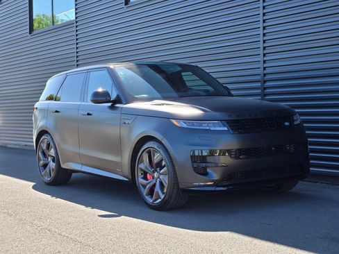 Used 2025 Land Rover Range Rover Sport Autobiography AWD/4WD image 9