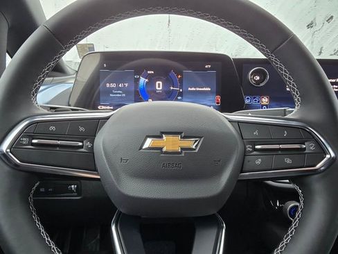 New 2026 Chevrolet Equinox EV LT image 23