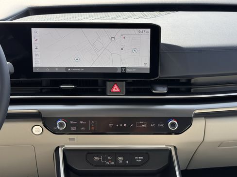 New 2027 Kia Carnival SX FWD image 10