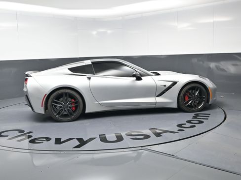 Used 2016 Chevrolet Corvette Stingray Coupe w/ Carbon Flash Badge Package image 10