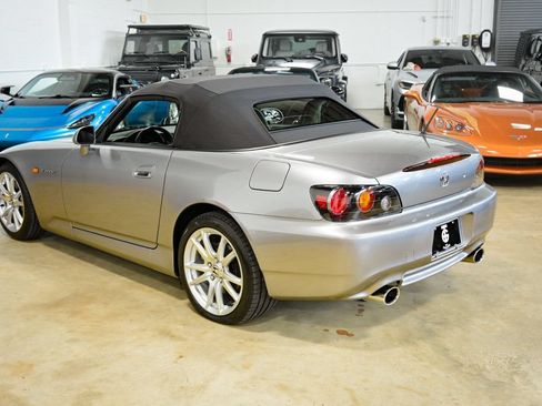 Used 2005 Honda S2000 image 9