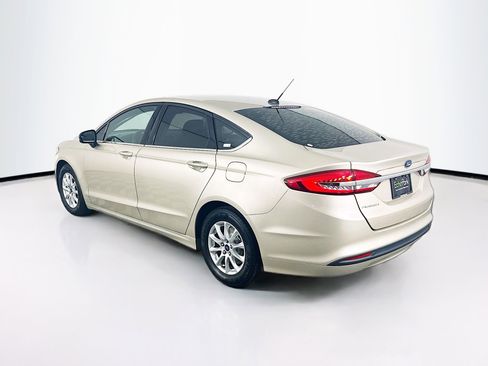 Used 2018 Ford Fusion S FWD image 5