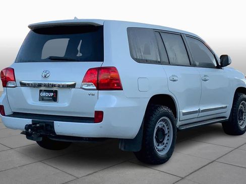 Used 2015 Toyota Land Cruiser image 13