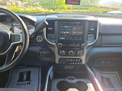 Used 2024 RAM 2500 Big Horn w/ Off Road Package AWD/4WD image 18