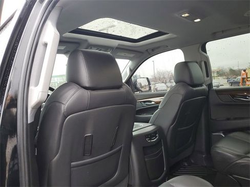 Used 2020 Cadillac Escalade Luxury image 26