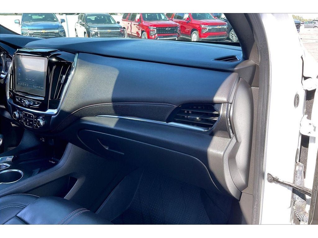 Used 2023 Chevrolet Traverse RS w/ LPO, Floor Liner Package AWD/4WD image 18
