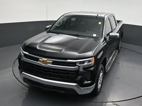 Used 2025 Chevrolet Silverado 1500 LT RWD image 22