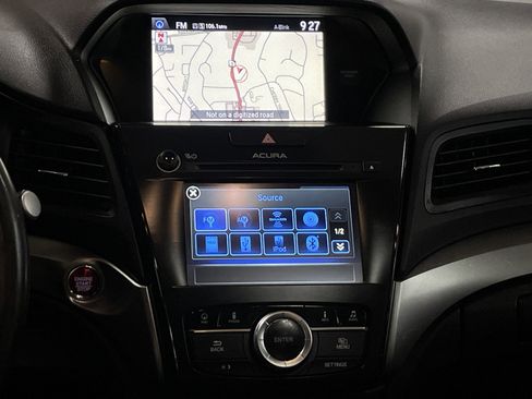 Used 2018 Acura ILX FWD image 31