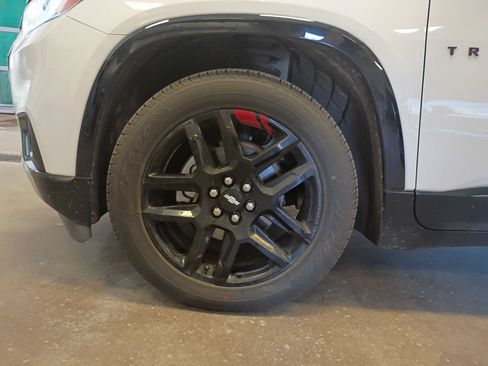 Used 2020 Chevrolet Traverse Premier w/ Redline Edition AWD/4WD image 11