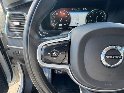 Used 2020 Volvo XC90 T6 Momentum image 24
