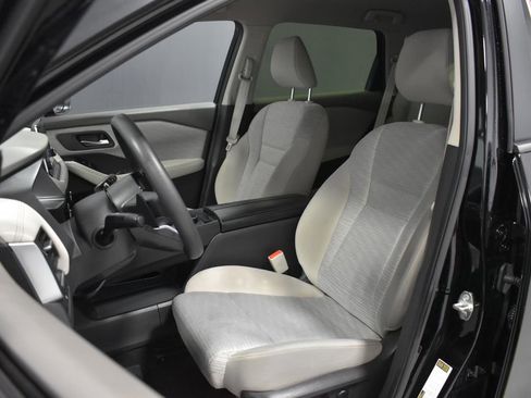 Certified 2023 Nissan Rogue SV image 5