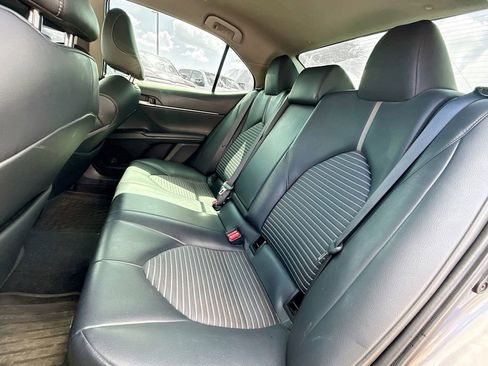 Used 2020 Toyota Camry SE FWD image 24