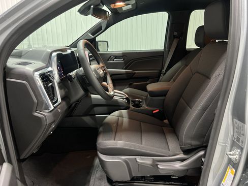 New 2025 GMC Canyon Elevation w/ Convenience Package image 18