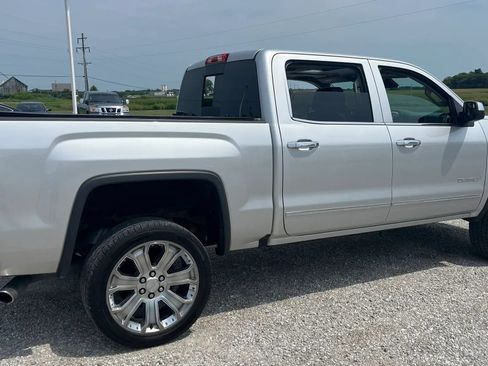 Used 2018 GMC Sierra 1500 Denali w/ Denali Ultimate Package AWD/4WD image 3