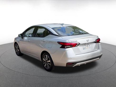 Used 2025 Nissan Versa SV image 11