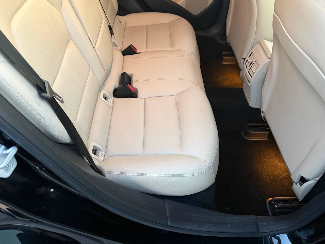 Used 2015 Mercedes-Benz GLA 250 4MATIC w/ Premium Package image 30