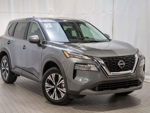 Used 2023 Nissan Rogue SV image 1