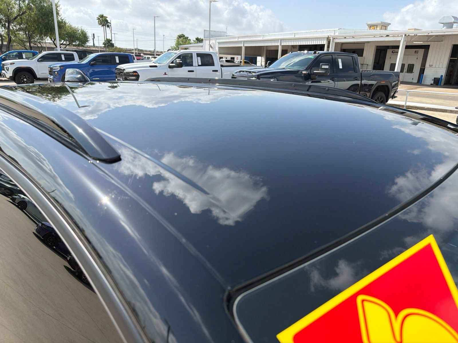 Used 2025 Chevrolet Equinox EV RS FWD image 8