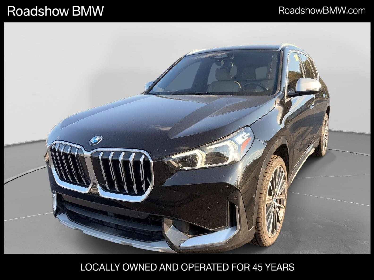 Used 2023 BMW X1 xDrive28i AWD/4WD image 1
