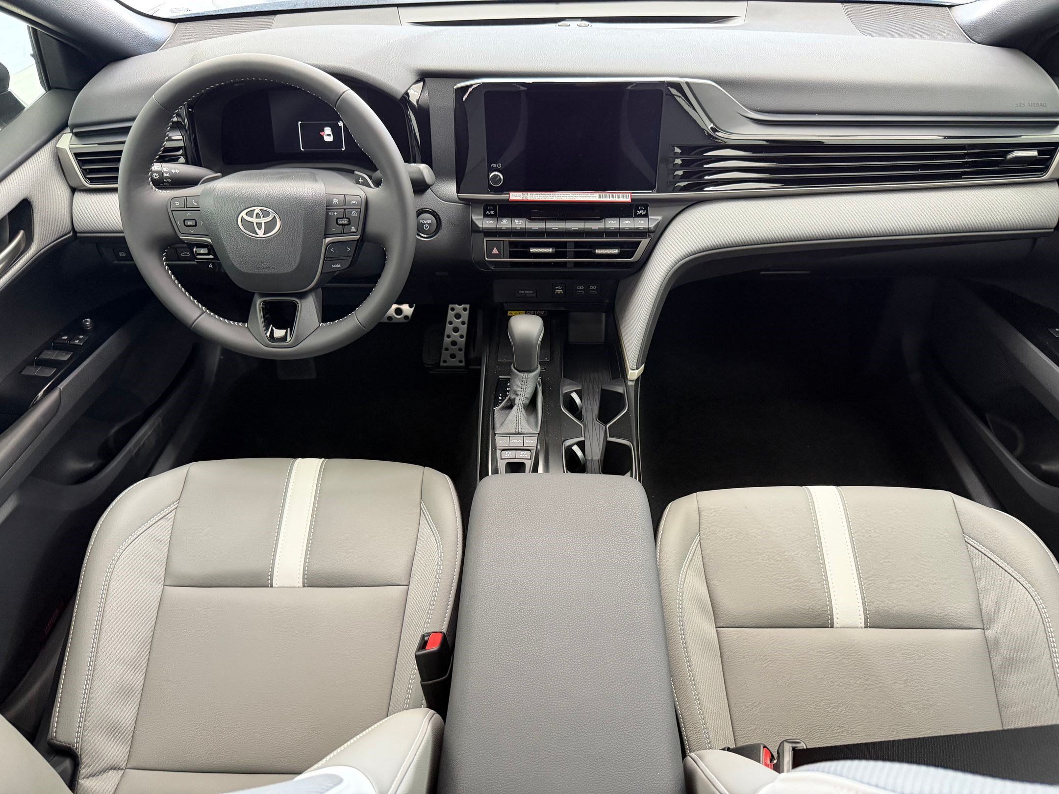 Used 2026 Toyota Camry SE w/ Convenience Package FWD image 17