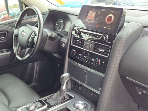 Used 2021 Nissan Armada SV w/ SV Appearance Package image 8