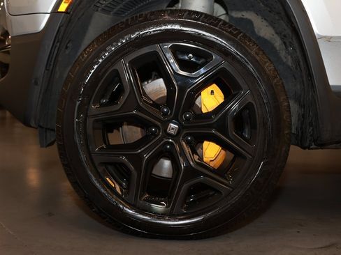 Used 2023 Rivian R1S Adventure image 25