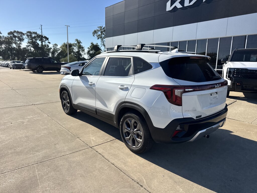 Certified 2024 Kia Seltos S FWD image 23