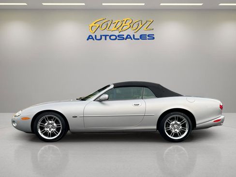 Used 2002 Jaguar XK8 Convertible image 13