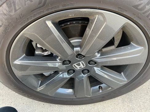 Used 2026 Honda Pilot Sport image 3