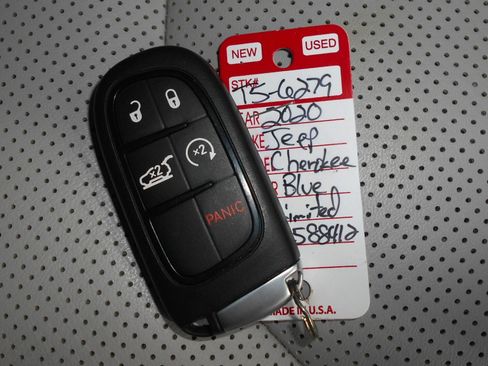 Certified 2020 Jeep Cherokee Limited AWD/4WD image 9