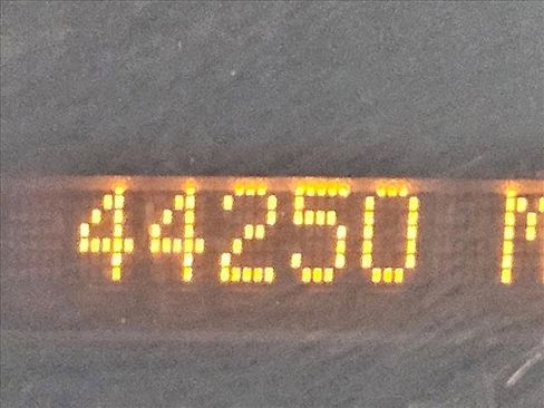 Used 2008 Saturn Sky w/ Premium Trim Package image 10