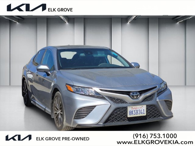 Used 2019 Toyota Camry SE w/ Audio Package FWD image 1