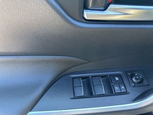 Used 2024 Toyota RAV4 XLE w/ Weather Package AWD/4WD image 20