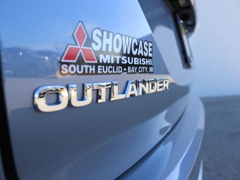 Used 2025 Mitsubishi Outlander SEL image 35