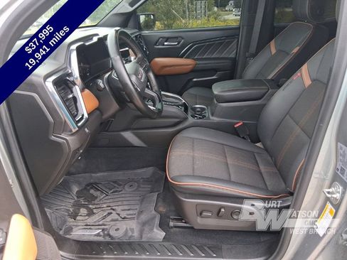 Used 2024 GMC Canyon AT4 w/ Canyon Safety Plus Package AWD/4WD image 28