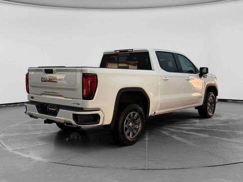 Used 2024 GMC Sierra 1500 AT4 w/ AT4 Preferred Package AWD/4WD image 3