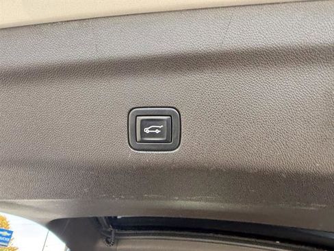 Used 2021 GMC Yukon SLT w/ SLT Luxury Package image 27