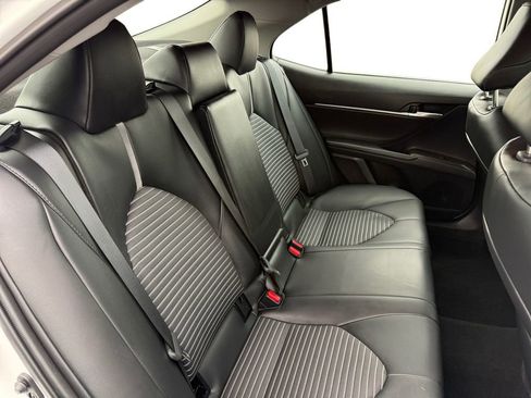 Used 2024 Toyota Camry SE image 18