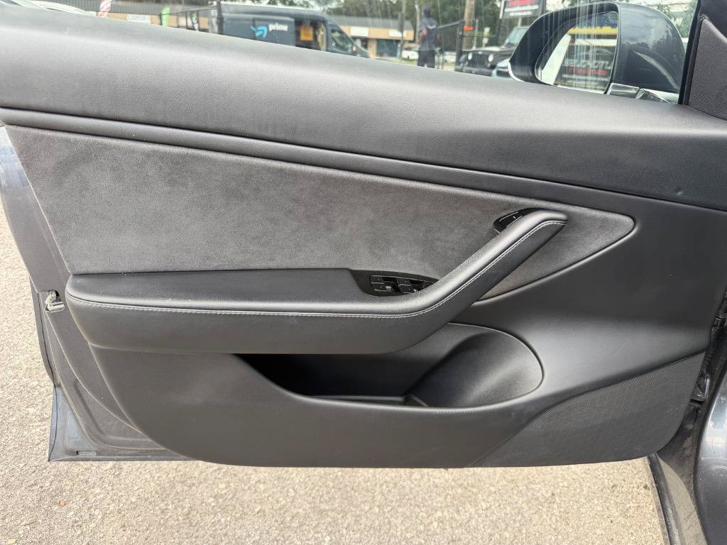 Used 2018 Tesla Model 3 Long Range AWD/4WD image 11