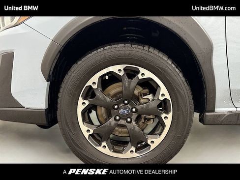 Used 2023 Subaru Crosstrek 2.0i Premium image 2