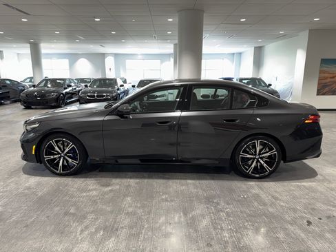 New 2026 BMW 530i w/ M Sport Package image 4