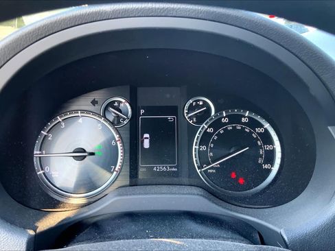 Used 2023 Lexus GX 460 w/ Black Line Special Edition AWD/4WD image 26